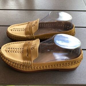 Anthropologie Pilcro Tan Leather Comfortable Flat Woven Loafers Size 6M